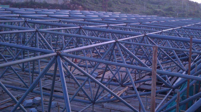 禹州概述网架加工中对钢材的质量的过细恳求